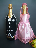Украшение для шампанского - одежда розовая